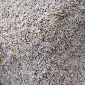 علف مواشي مجروش