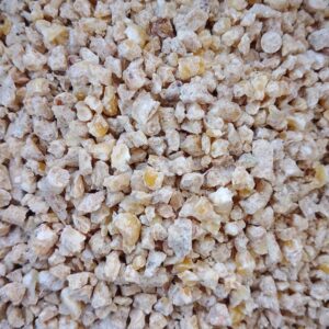 علف حمام ودواجن (لاحم خشن)